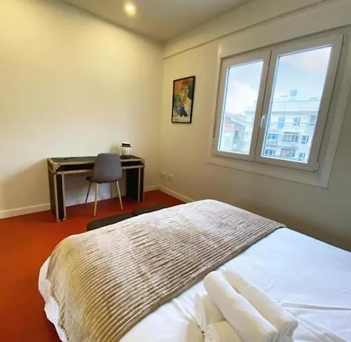 公寓 Piso Centrico Con Terraza Amplia Y Garaje *